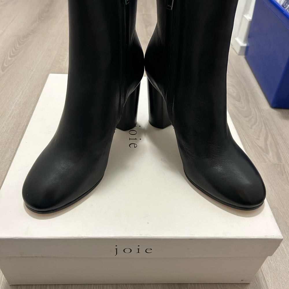 Joie Lara Booties